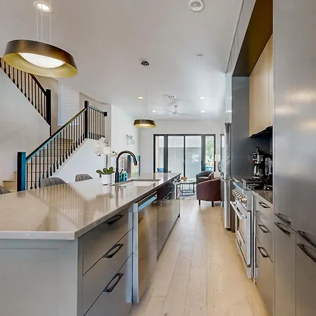 The Isabelle'S - Unit B Villa
